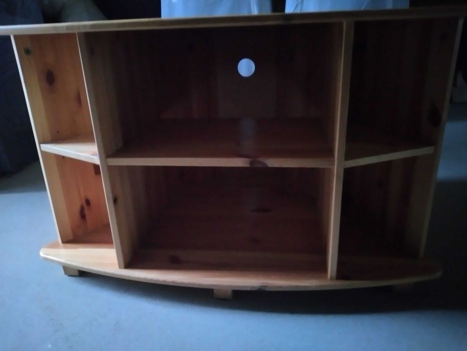 sprzedam Sosnową szafkę RTV (narożna) cena 50zł