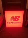 Customowy świecący znak newbalance
