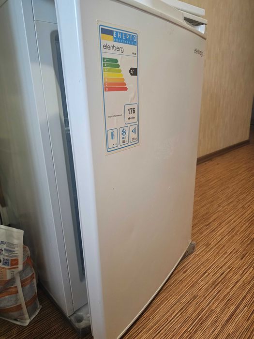 Морозильна камера ELENBERG FR 86