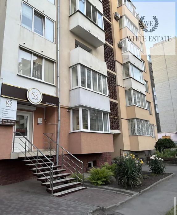 Продаж 2кім. квартири по вул. Будного Степана 32А