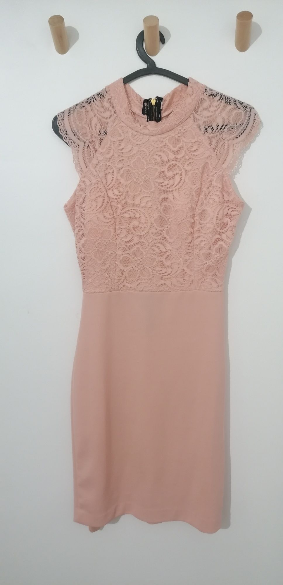 Vestido rosa de cerimónia