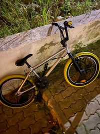Bicicleta BMX  semi nova