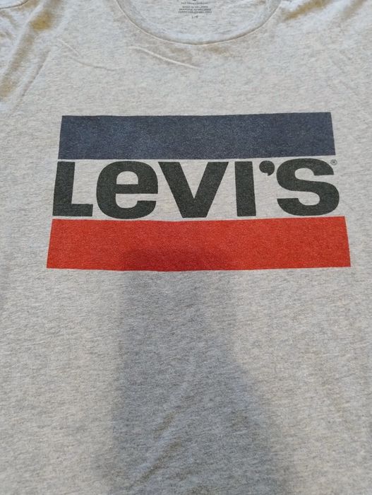 Футболка  Levi's размер 50, L. Оригинал.Новая.