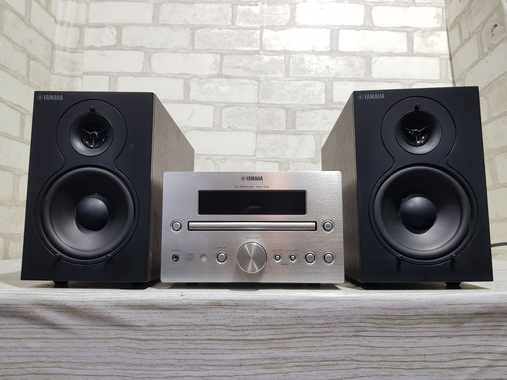 Музичний центр YAMAHA MCR-332, *2x30 Вт, USB, б/у з Німеччини