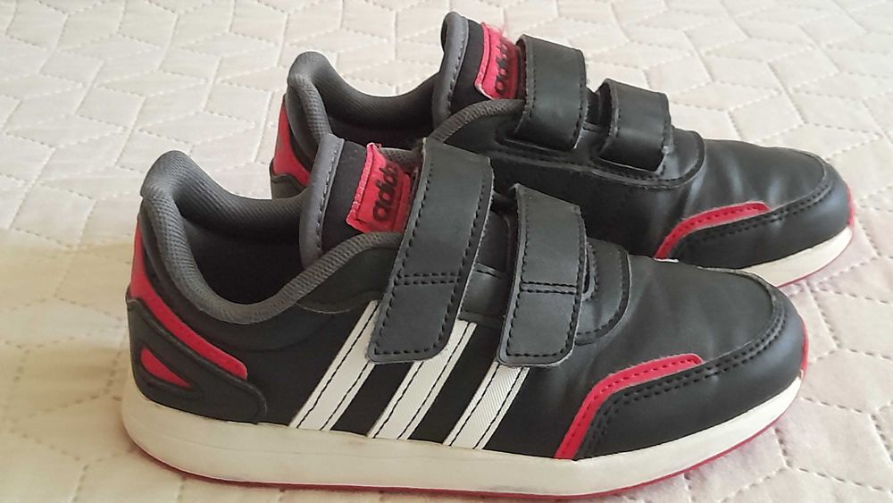 Buty dziecięce Adidas rozmiar EU 30