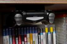 Uchwyt pod biurko na kontrolery Dualshock 4 Pad PS4