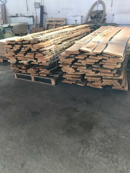 Tarcica olchowa oraz sosnowa nieobrzynana sucha