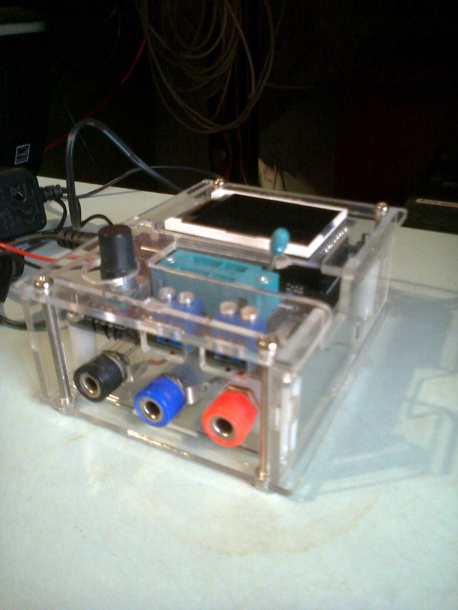 Тестер радиодеталей GM328A в корпусе с щупами и БП 9В.Универсальный