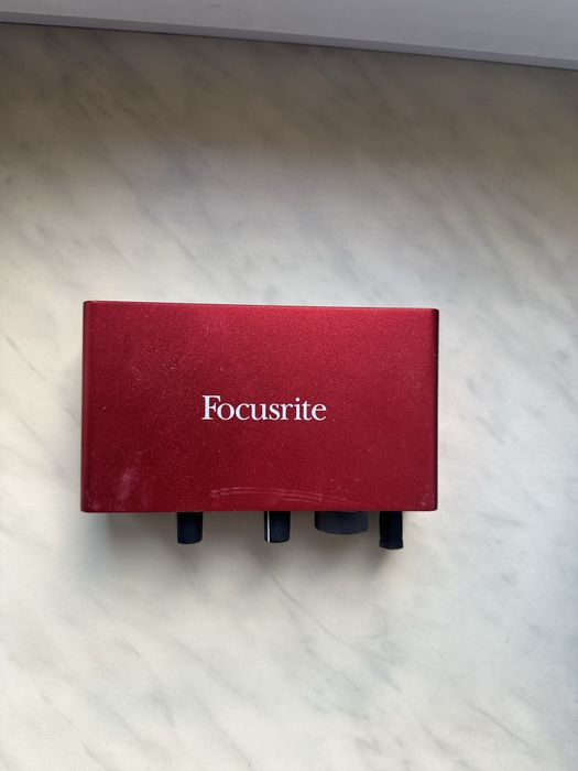 Продам мікрофон RØDE NT1-A і аудіокарту Focusrite Scarlett Solo