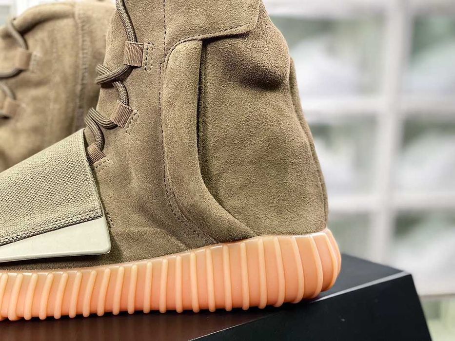 Kanye West x Originals YEEZY BOOST 750″Light Brown” BY2456