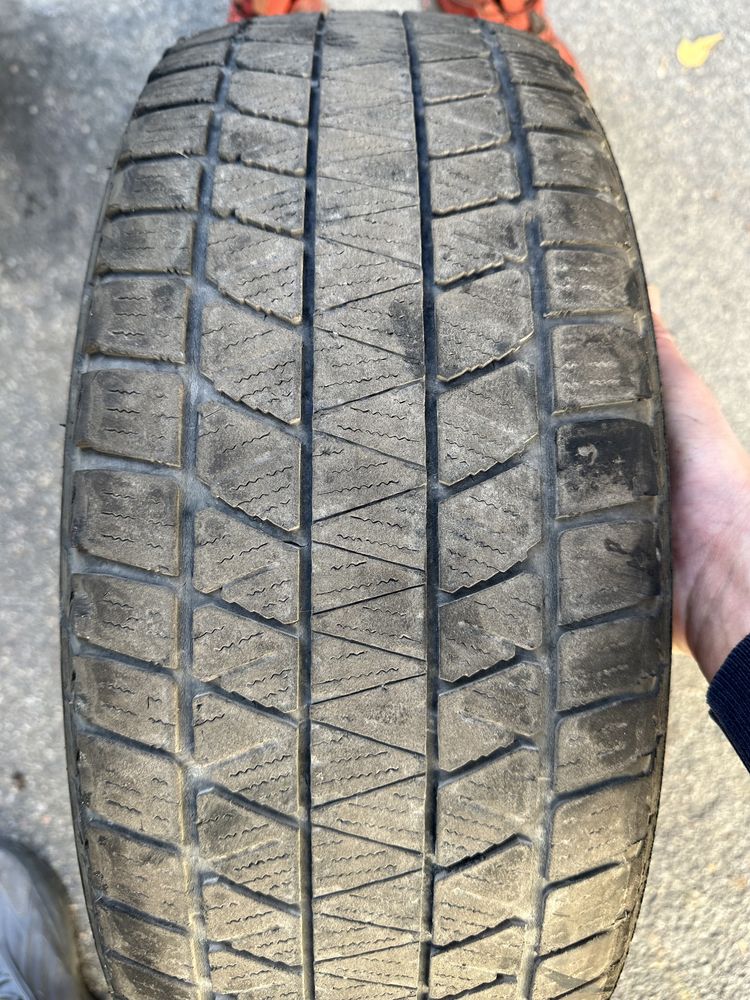 Шини зимові 215/65 R16 гума резина колеса