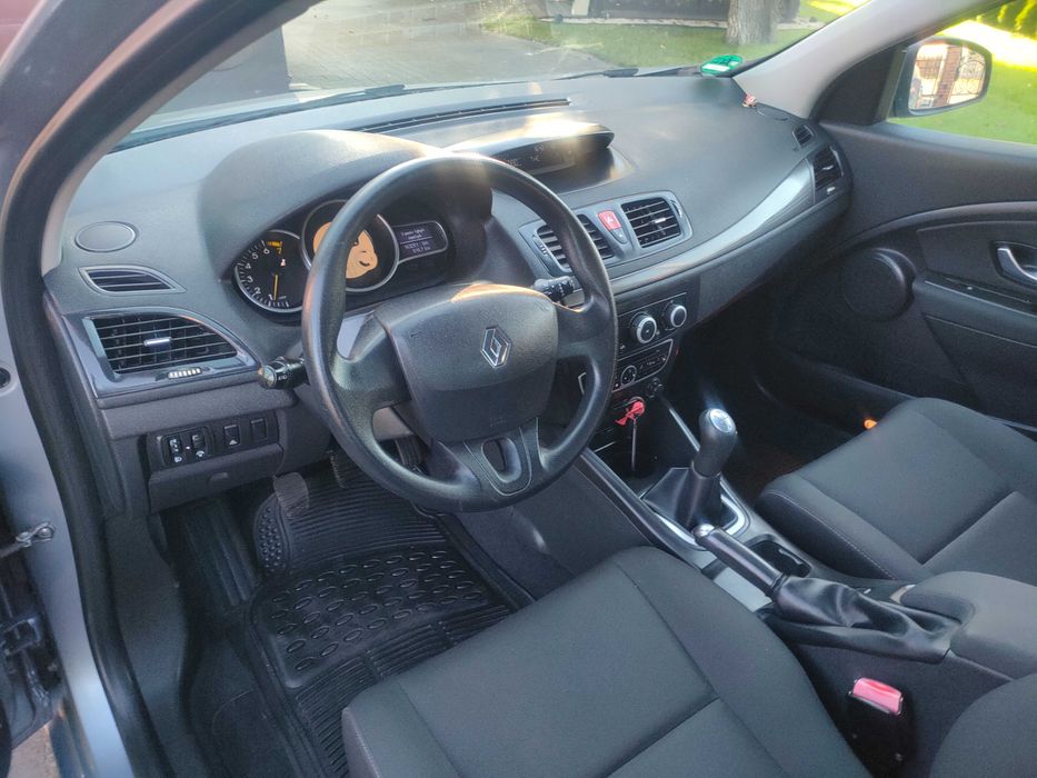 Renault Megane III 1.6 Klima Parki po opłatach