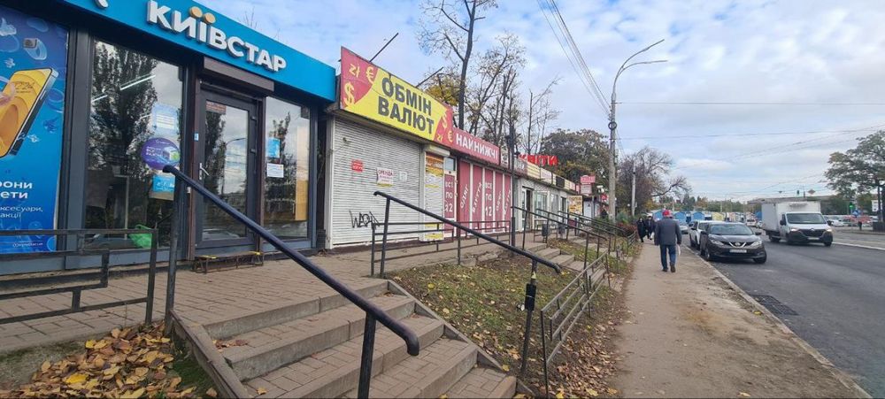 Здам на вул. Привокзальна, 3 павільйон на 14 м², від власника