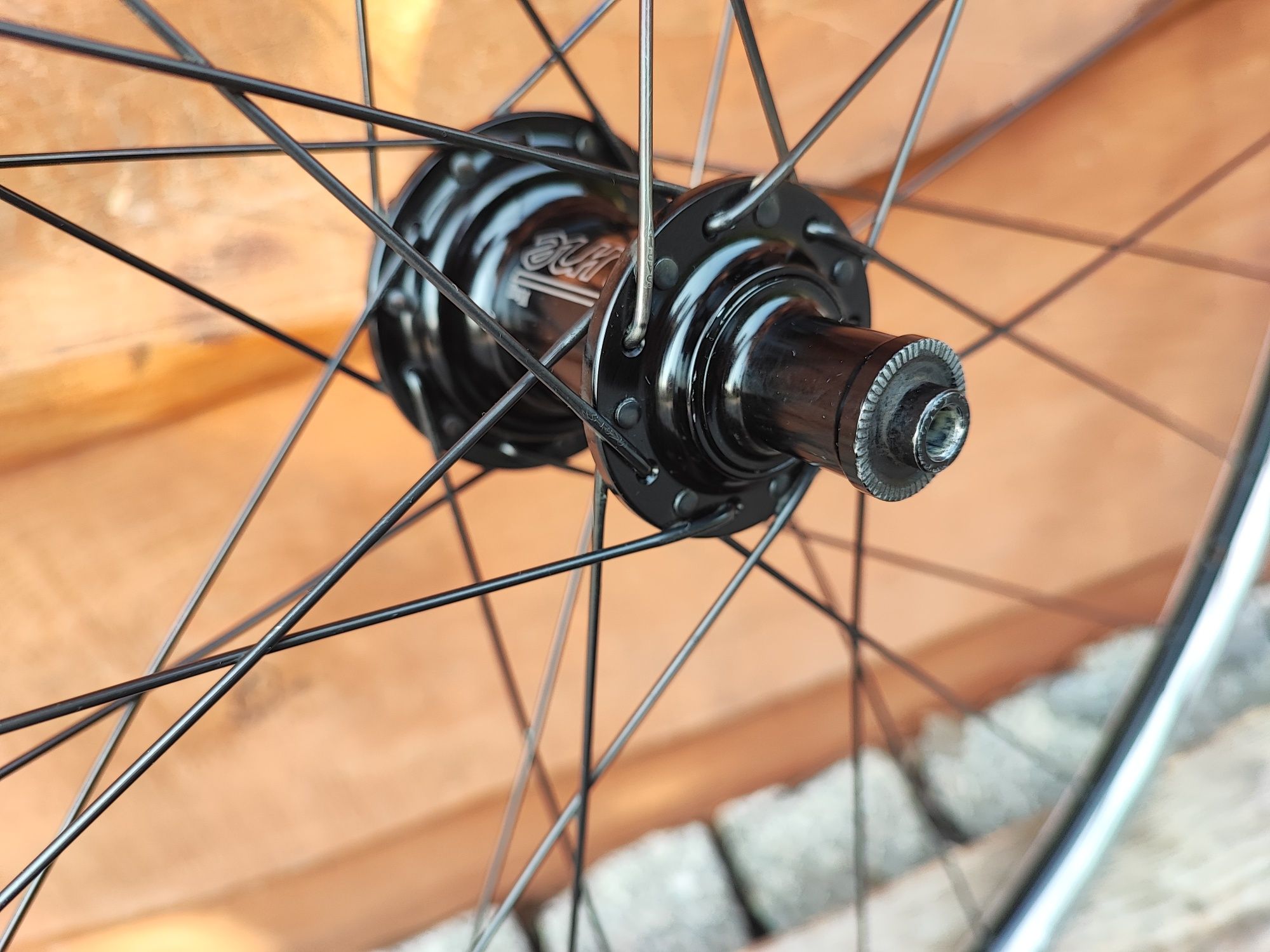 Tylne koło rowerowe szosowe Tune TSR22  MAG 28" Retro MTB
