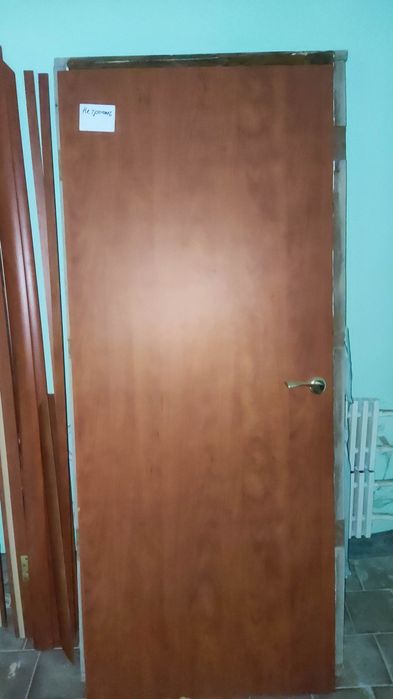 Дверь входная + межкомнатная б/в