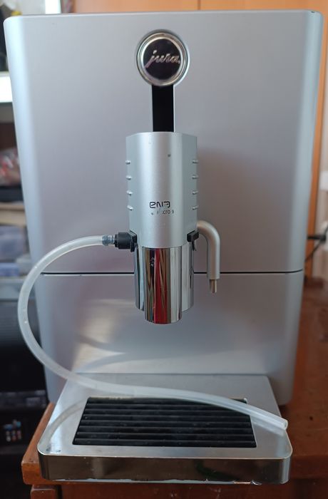 Кофемашину Jura ena micro 9
ЄДРПОУ: 2777100064 
Р/р: UA35322001000