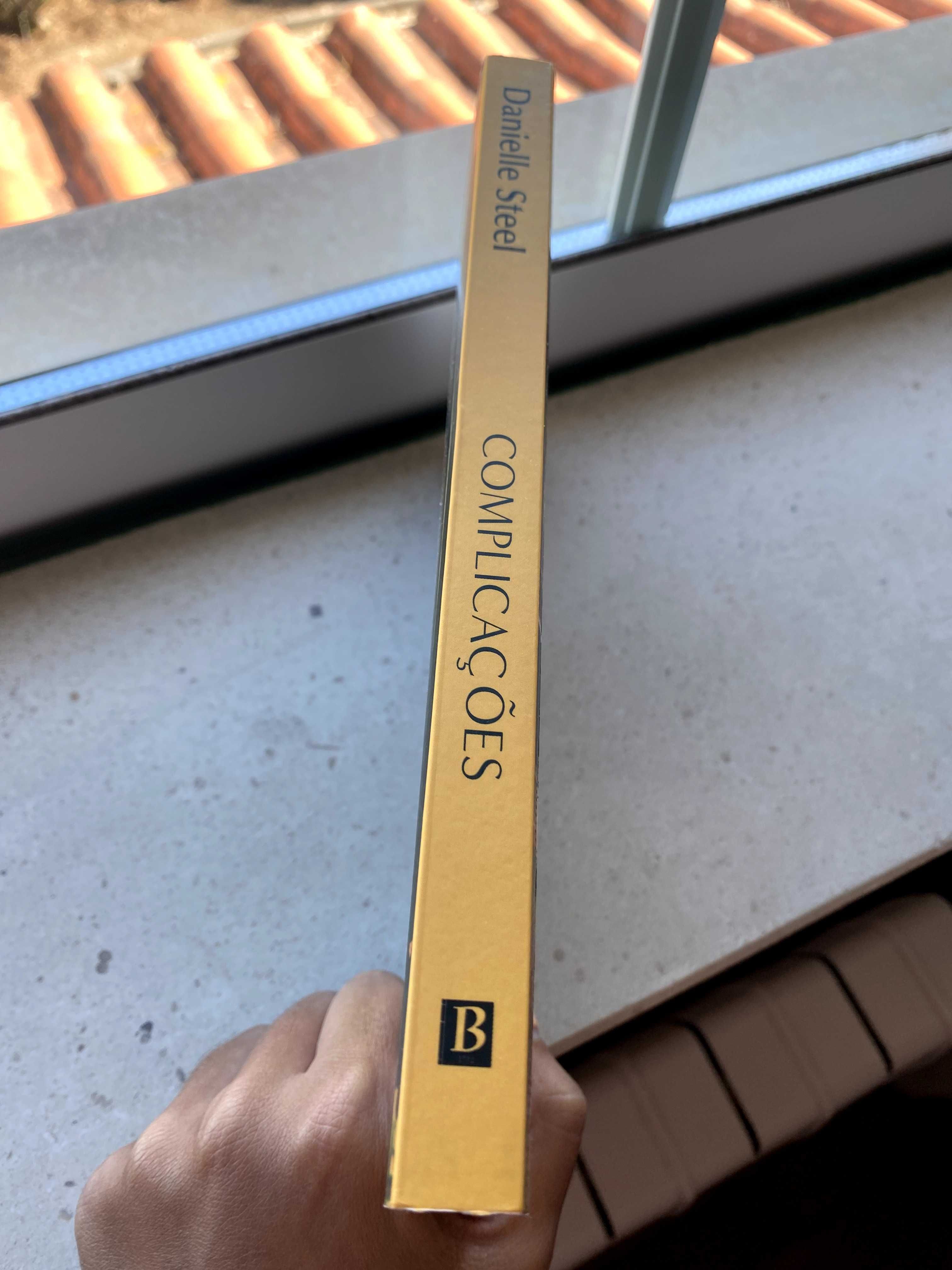 Complicações de Danielle Steel