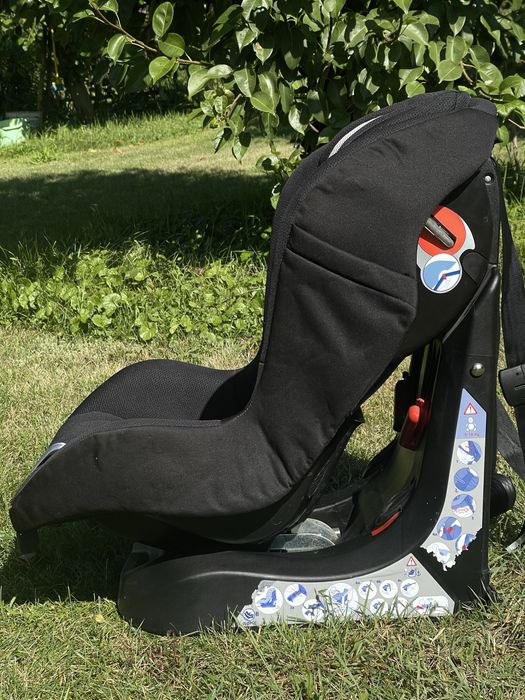 Автокрісло Chicco 8-19 кг (б/в)