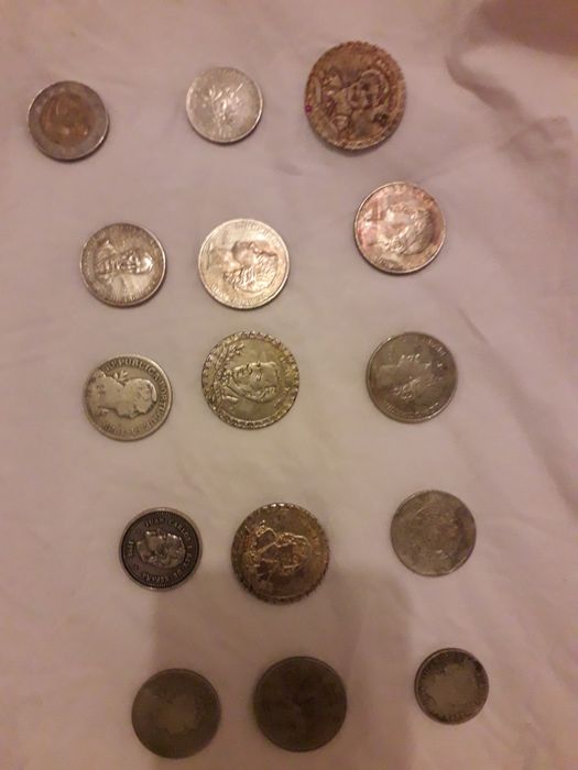 Moedas antigas bom preço para colecionadores