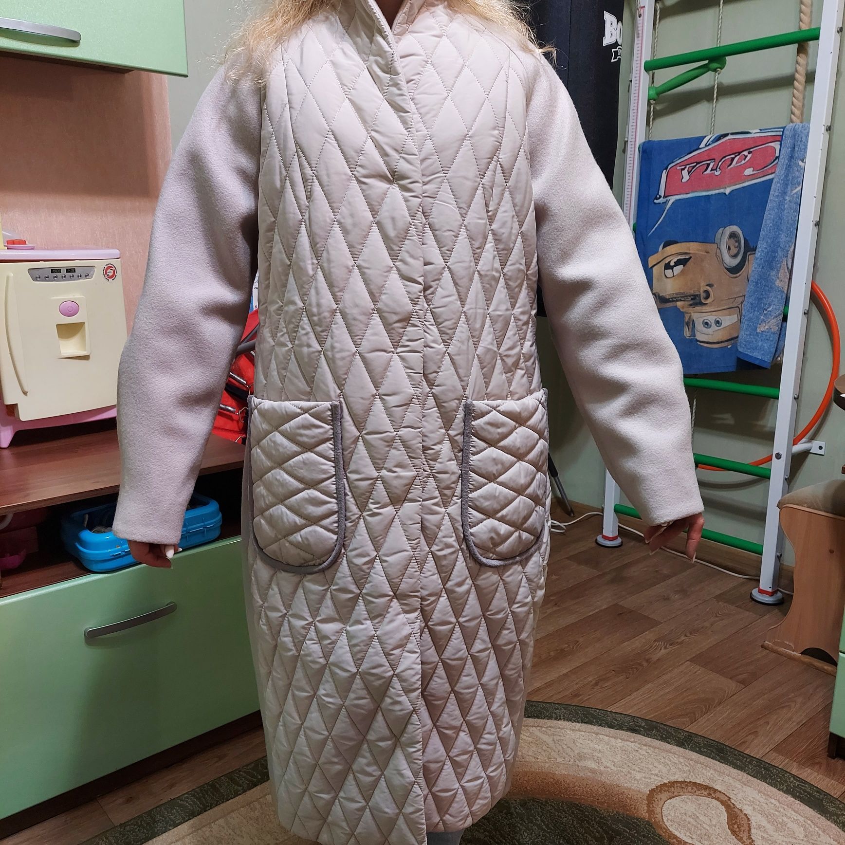 Продам весеннее пальто