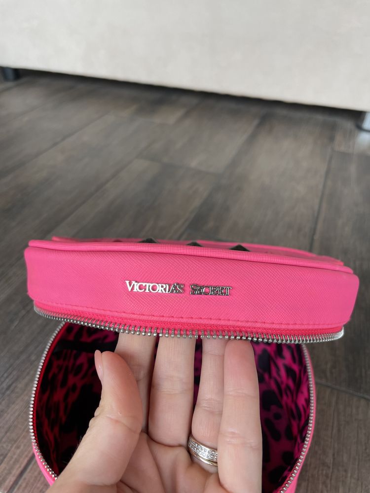 Victoriaʼs Secret VS Оригінал кейс сумка косметичка органайзер рожева