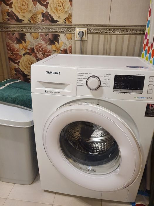 Продам 2х к.кв метро Холодная Гора  с ремонтом