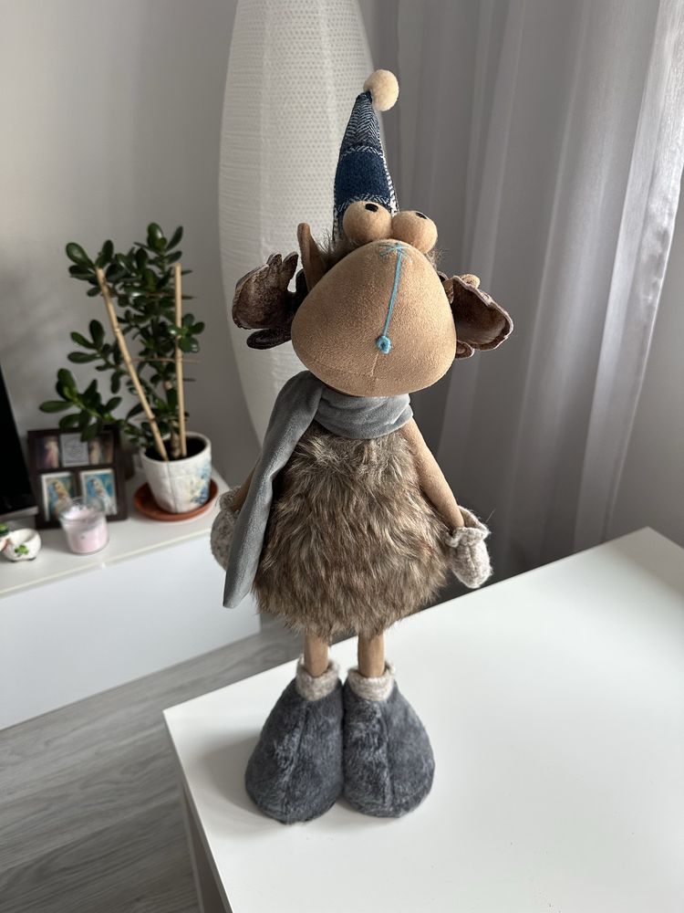 Uroczy reniferek do ogrodu lub pokoju