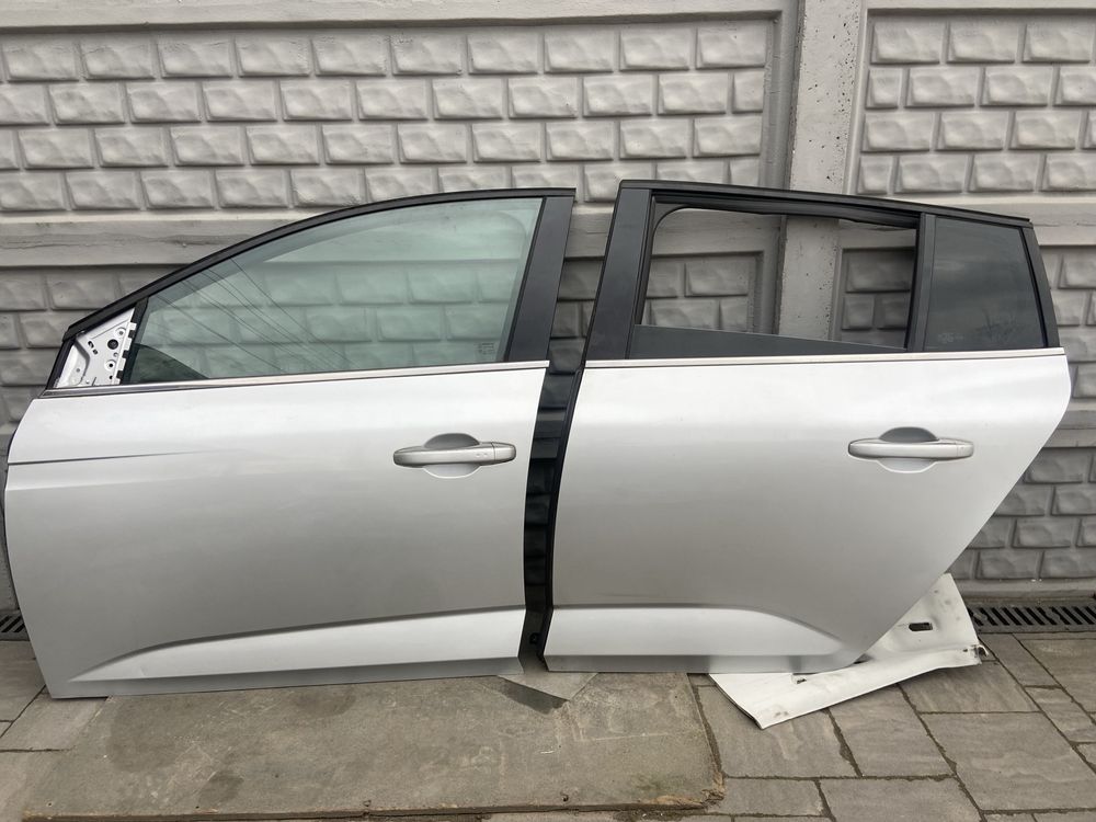 Двері двери дверь Рено Меган 4 Renault Megane 4 | Пежо 308 Т9 2014р-