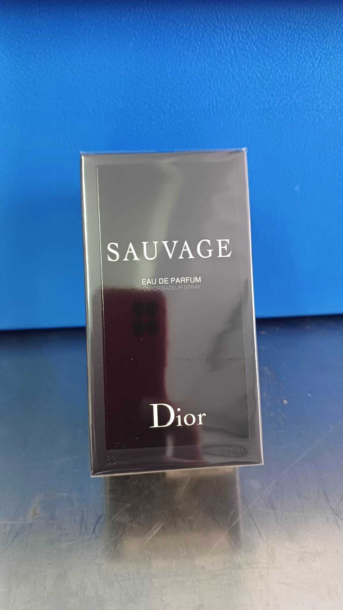 Chanel Bleu, Dior Sauvage e Chanel mademoisele Intense