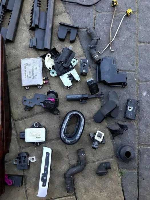 Замок дверний передній задній правий лівий марки авто в описі