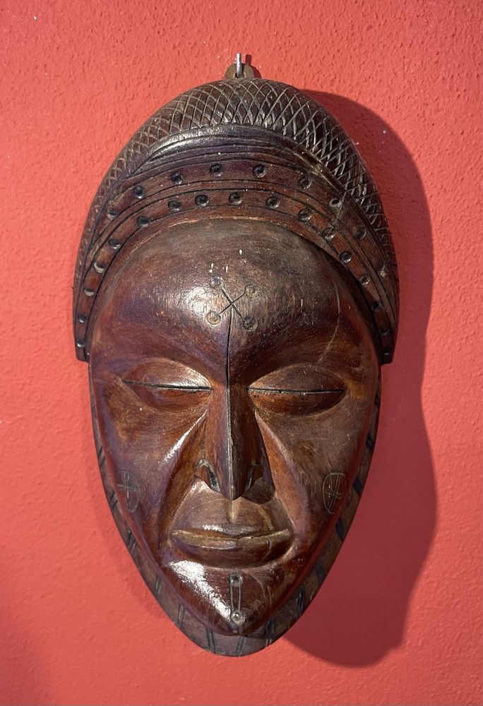 Antigo e raro Par de Máscaras Africanas em madeira exótica