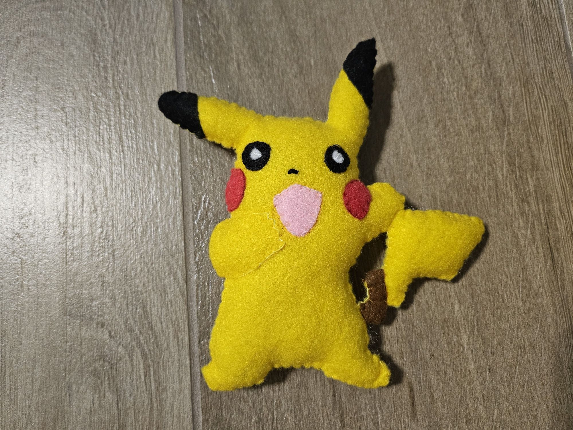Pokemony. Ozdoby z gfilcu
