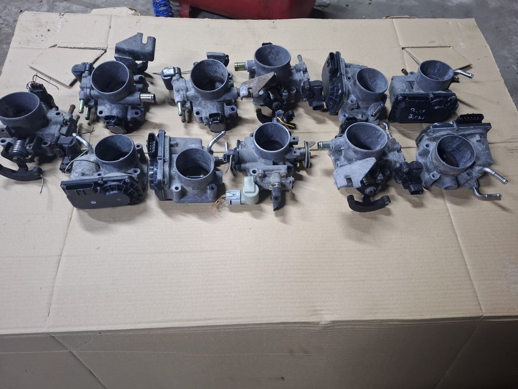 Дросельна заслінка Toyota Avensis T25 2.0 (2003-2009) 2203028050