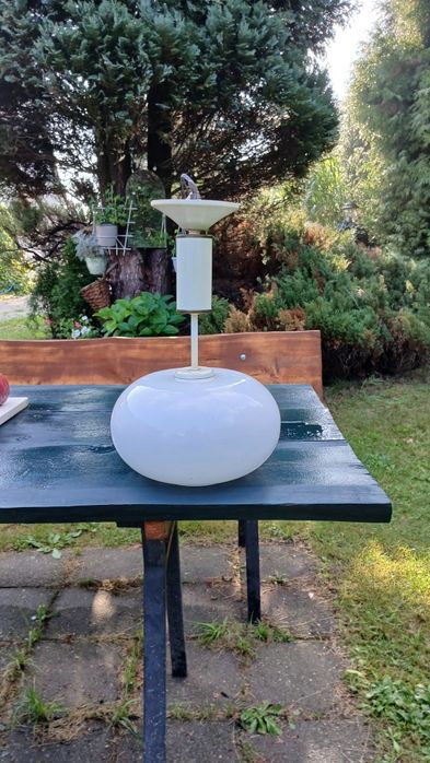 Lampa żyrandol sufitowy vintage PRL że szklanym kloszem