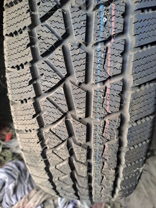 185/70/14 зимняя пара шина даблстар