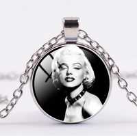 Naszyjnik łańcuszek z Marilyn Monroe