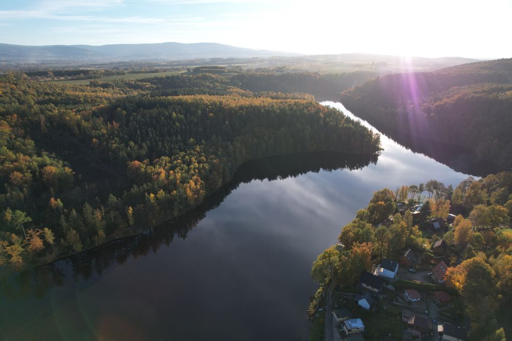 Domki nad jeziorem Złotnickim