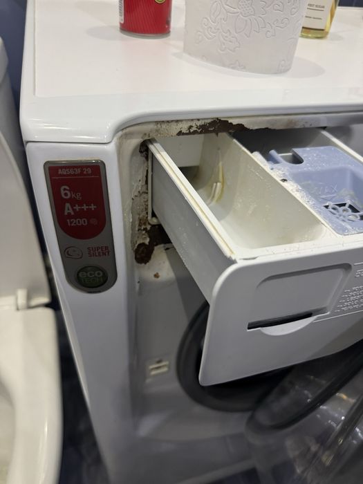 Пральна машинка HOTPOINT-ARISTON AQS63F 29