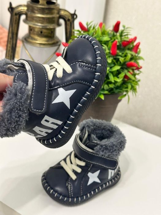 Сапожки ,ботіночки дитячі розмір 18