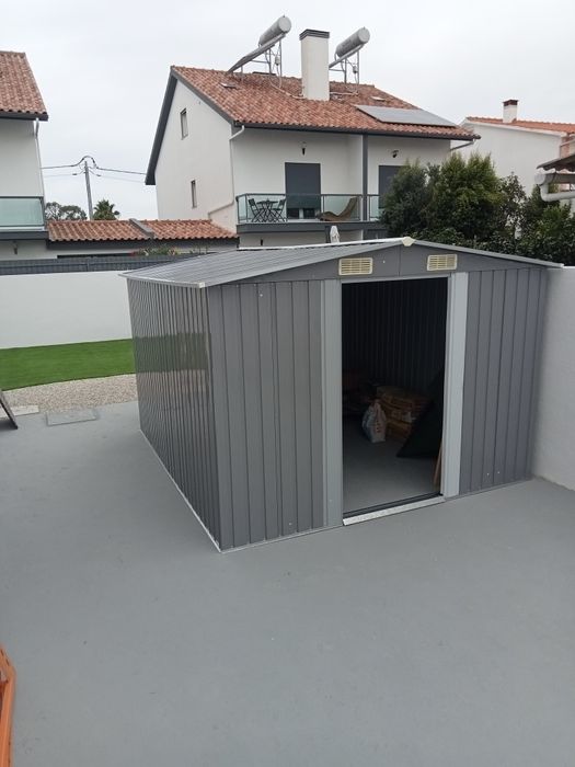 Abrigo de jardim metálico novo
