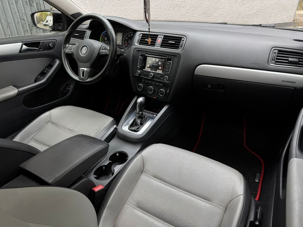 Продам Jetta HYBRID 1,4 TSI