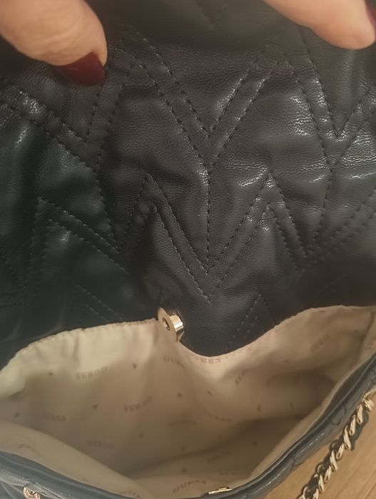 Torebka guess z logowania podszewka