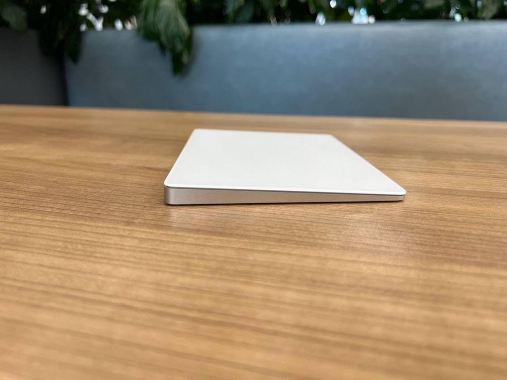 390-Apple Magic Trackpad 2