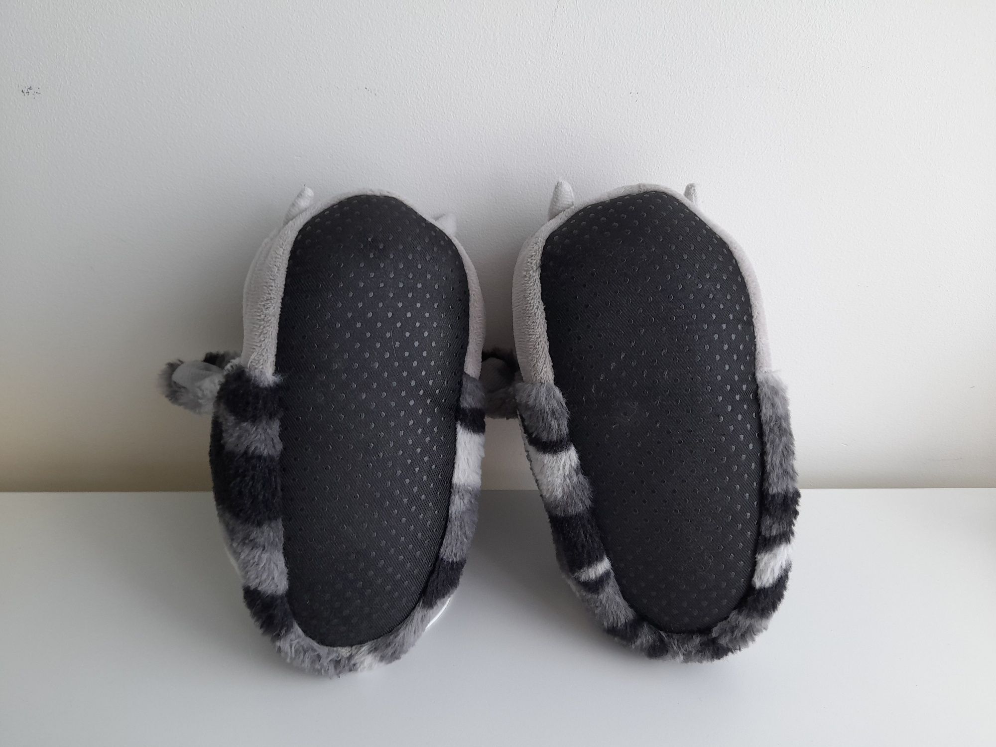 Pantufas de criança cãozinho