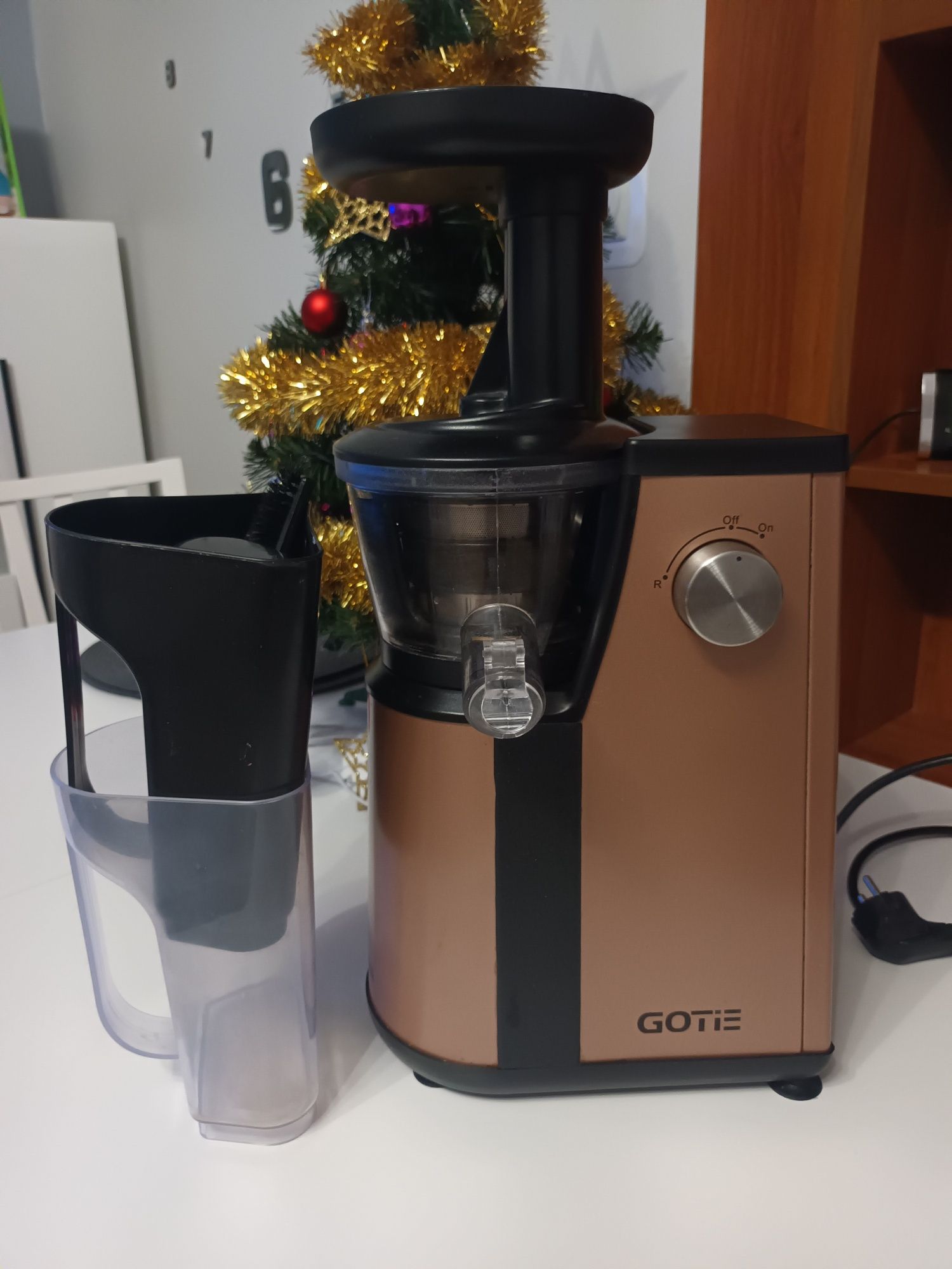 Wyciskarka wolnoobrotowa Gotie TopJuicer