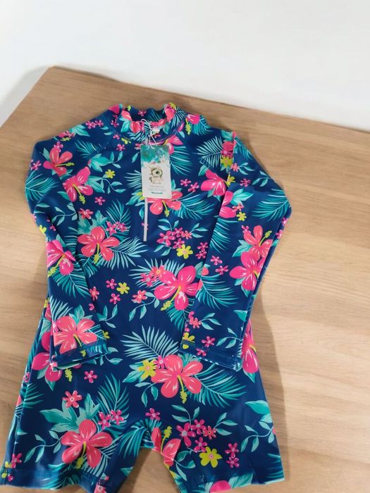 Kolorowy, jednoczęściowy strój kąpielowy z długim rękawem dla dziewczy