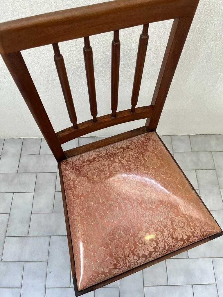 Cadeira em tecido