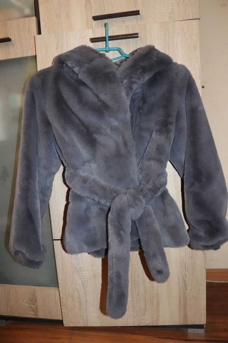 Полушубок на девочку 9-11 лет