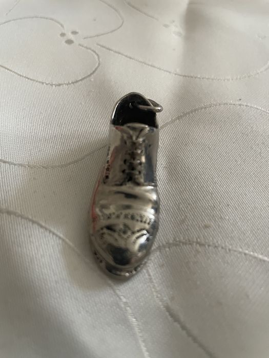 But miniatura posrebrzany