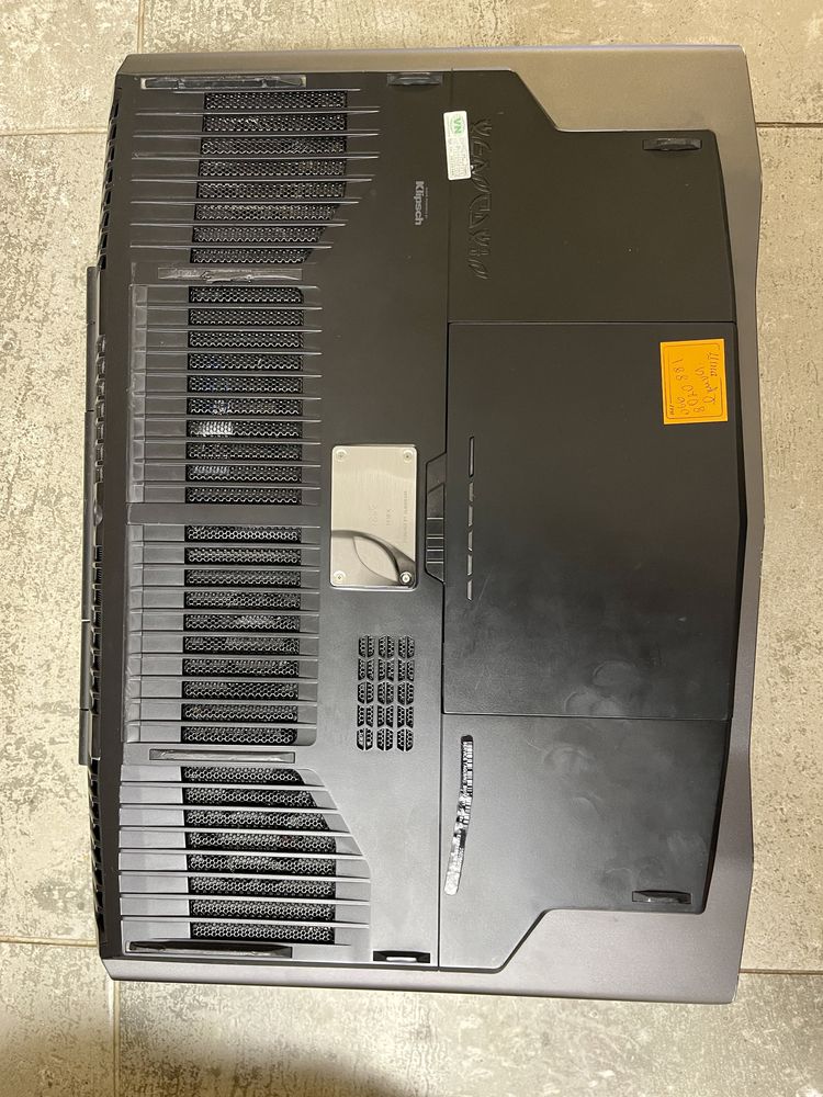 Ноутбук Alienware M18X